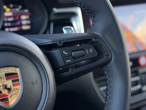 New 2026 Porsche Macan image 24