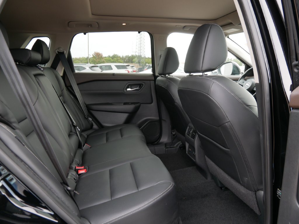 Used 2023 Nissan Rogue SL w/ SL Premium Package AWD/4WD image 12