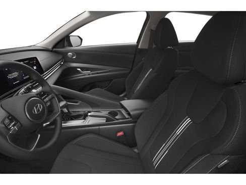 Used 2024 Hyundai Elantra SEL FWD image 6