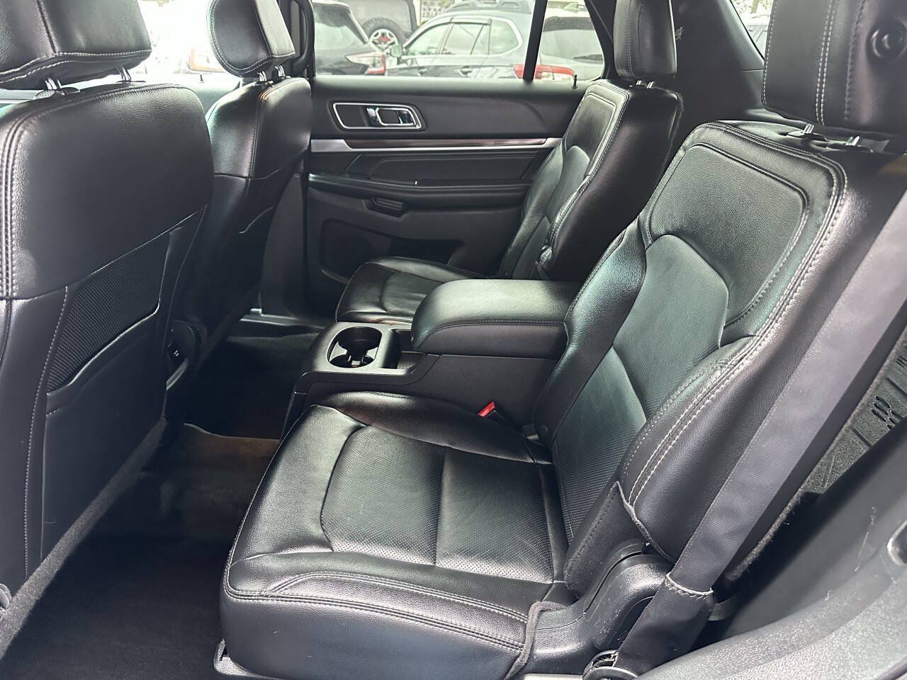 Used 2017 Ford Explorer Limited w/ Equipment Group 301A AWD/4WD image 17