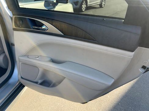 Used 2019 Lincoln MKZ Reserve image 30