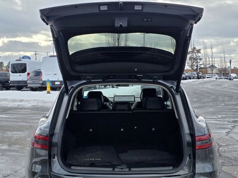 Used 2025 Genesis GV70 2.5T image 10