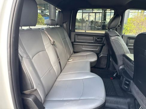 Used 2024 RAM 3500 Tradesman w/ Chrome Appearance Group AWD/4WD image 22