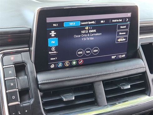 Used 2021 GMC Yukon SLT w/ SLT Premium Package image 17