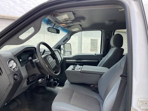 Used 2012 Ford F250 XLT w/ FX4 4X4 Off-Road Pkg image 4