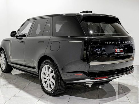 Used 2025 Land Rover Range Rover SE AWD/4WD image 11