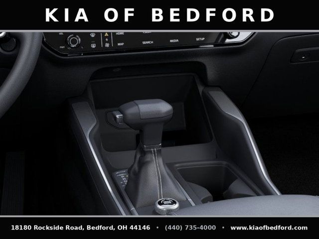 Used 2025 Kia Sorento LX FWD image 26