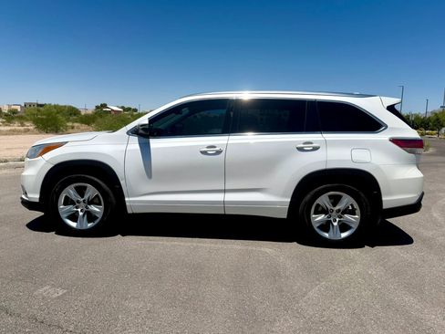 Used 2015 Toyota Highlander Limited Platinum AWD/4WD image 9