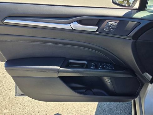 Used 2019 Ford Fusion Energi Titanium FWD image 16