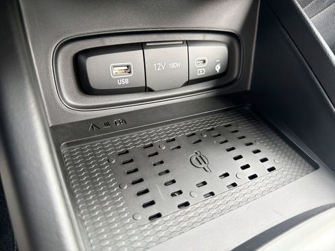 Certified 2026 Hyundai Venue SEL FWD image 26