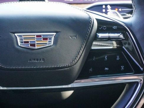 Used 2025 Cadillac Escalade ESV Sport Platinum image 18