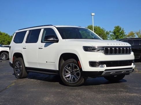 Used 2024 Jeep Wagoneer Series II AWD/4WD image 2