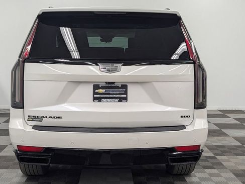 Used 2024 Cadillac Escalade Sport Platinum w/ LPO, ONYX Package AWD/4WD image 8