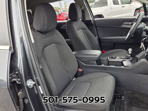 Used 2025 Kia Sportage LX FWD image 18
