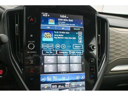 Used 2025 Subaru Forester Premium image 30