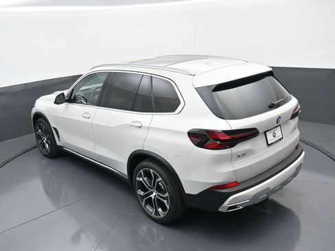 New 2026 BMW X5 xDrive40i w/ Premium Package AWD/4WD image 34