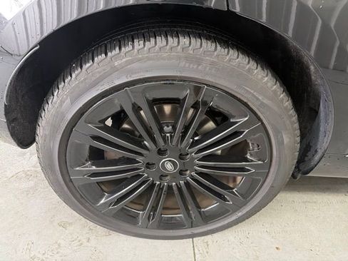 Used 2023 Land Rover Range Rover Long Wheelbase Autobiography AWD/4WD image 23