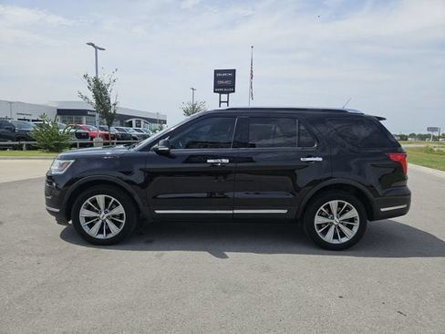 Used 2019 Ford Explorer Limited w/ Ford Safe & Smart Package AWD/4WD image 4