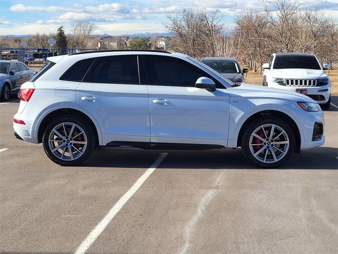 Certified 2024 Audi Q5 e Premium Plus w/ Premium Plus Package image 6