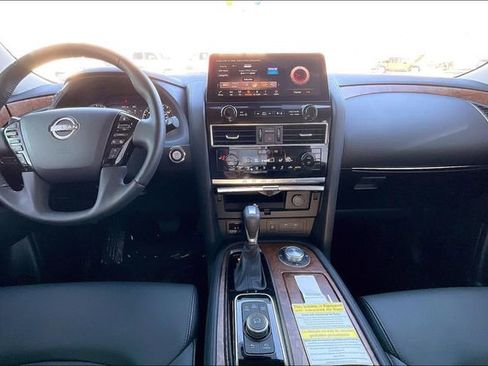 Used 2024 Nissan Armada SL w/ Captain's Chairs Package image 15