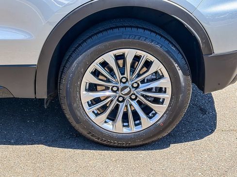 Certified 2024 Cadillac XT4 Premium Luxury AWD/4WD image 11