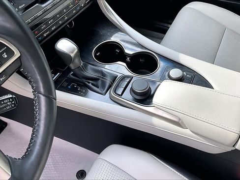 Used 2019 Lexus RX 350 FWD image 16