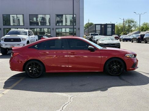 Used 2023 Honda Civic Sport image 8