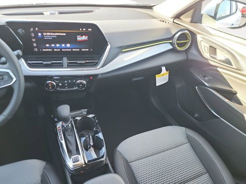 New 2026 Chevrolet Trax LT w/ Driver Confidence Package image 13