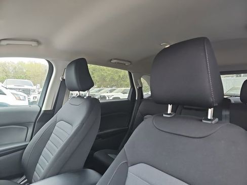 Used 2024 Ford Edge SE w/ Black Appearance Package image 12