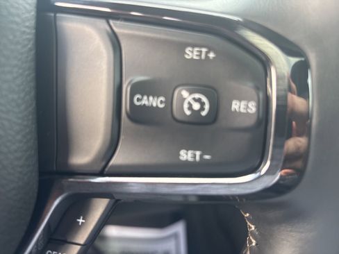 Used 2023 RAM 1500 Limited image 15