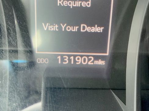 Used 2018 Toyota Camry SE FWD image 25