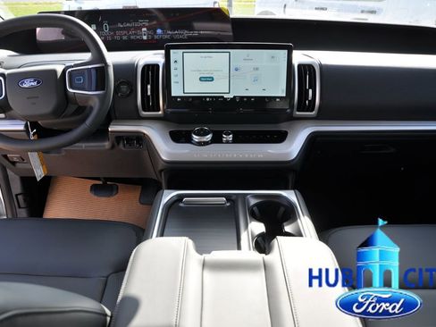 New 2026 Ford Expedition Active RWD image 12