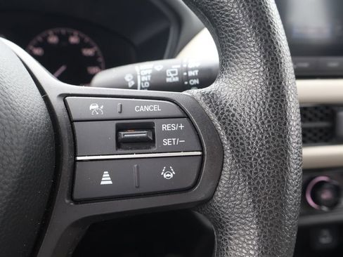 Used 2024 Honda HR-V LX image 17