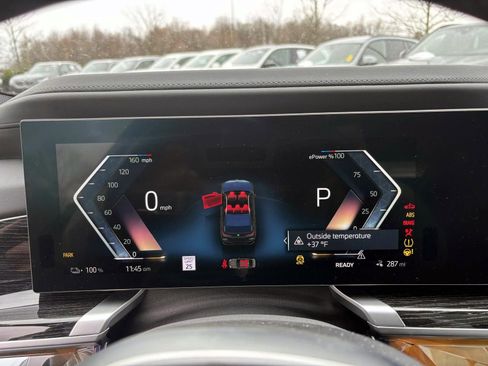 Used 2026 BMW i7 xDrive60 w/ Executive Package image 16