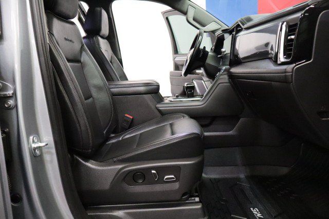Used 2023 GMC Sierra 1500 Denali w/ Denali Reserve Package AWD/4WD image 8