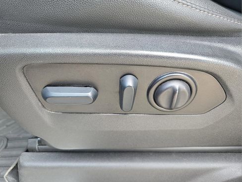 Used 2022 Chevrolet Silverado 1500 LTZ w/ LTZ Premium Package image 15