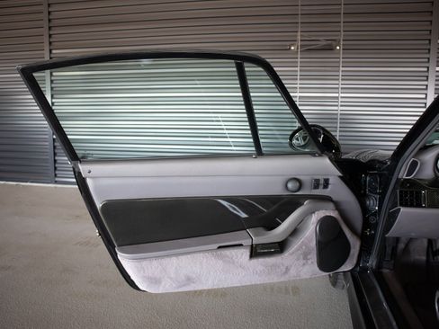 Used 1997 Porsche 911 Carrera 4S AWD/4WD image 24