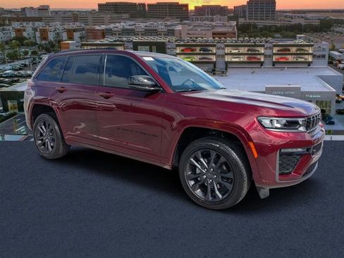 New 2026 Jeep Grand Cherokee Limited AWD/4WD image 1