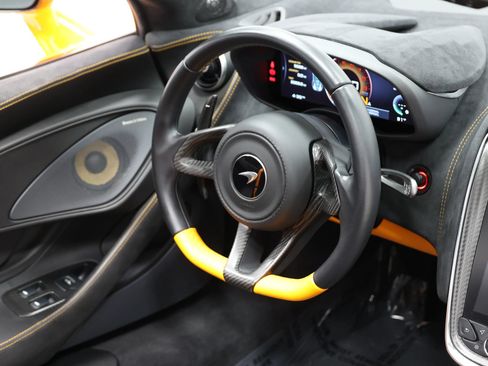 Used 2019 McLaren 570S Spider RWD image 91