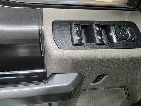 Used 2019 Ford F150 XLT w/ Equipment Group 302A Luxury image 18