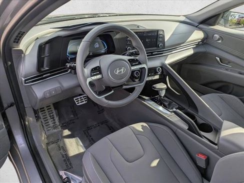 Certified 2025 Hyundai Elantra Sport FWD image 10