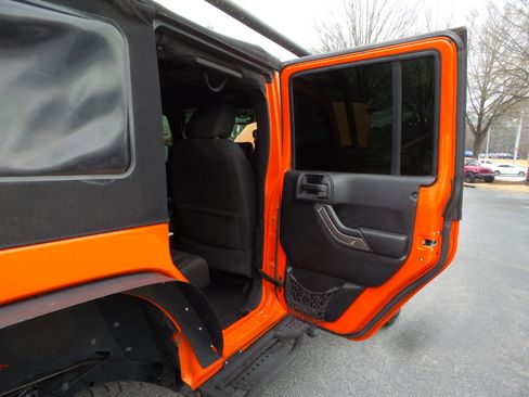 Used 2015 Jeep Wrangler Unlimited Sport w/ Quick Order Package 24S image 31