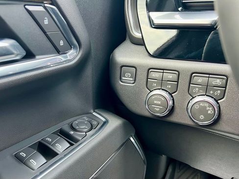 New 2026 GMC Sierra 1500 SLE image 29