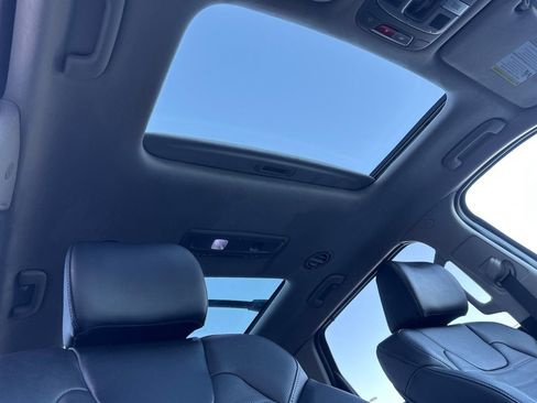 Certified 2024 Kia Telluride SX Prestige w/ Towing Package image 21