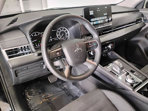 Used 2024 Mitsubishi Outlander SE FWD image 45