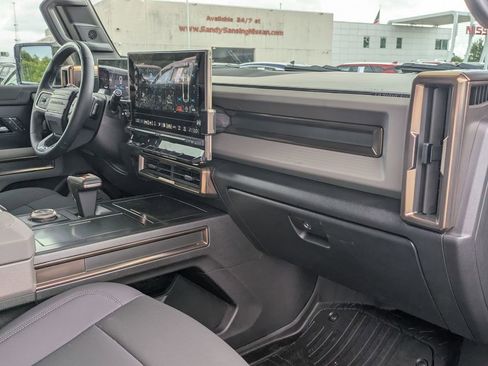 Used 2025 GMC Hummer EV 2X AWD/4WD image 27