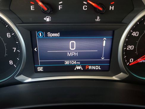 Used 2021 Chevrolet Equinox LT image 23