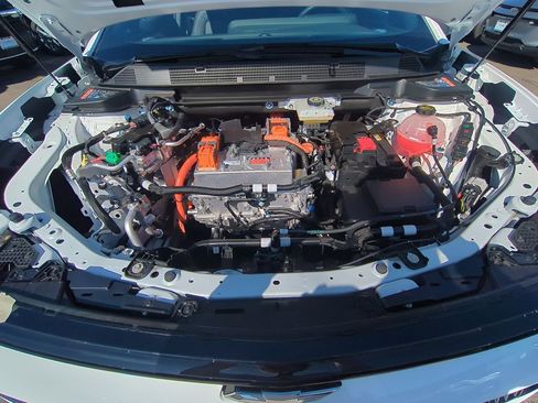 New 2026 Chevrolet Equinox EV LT image 28