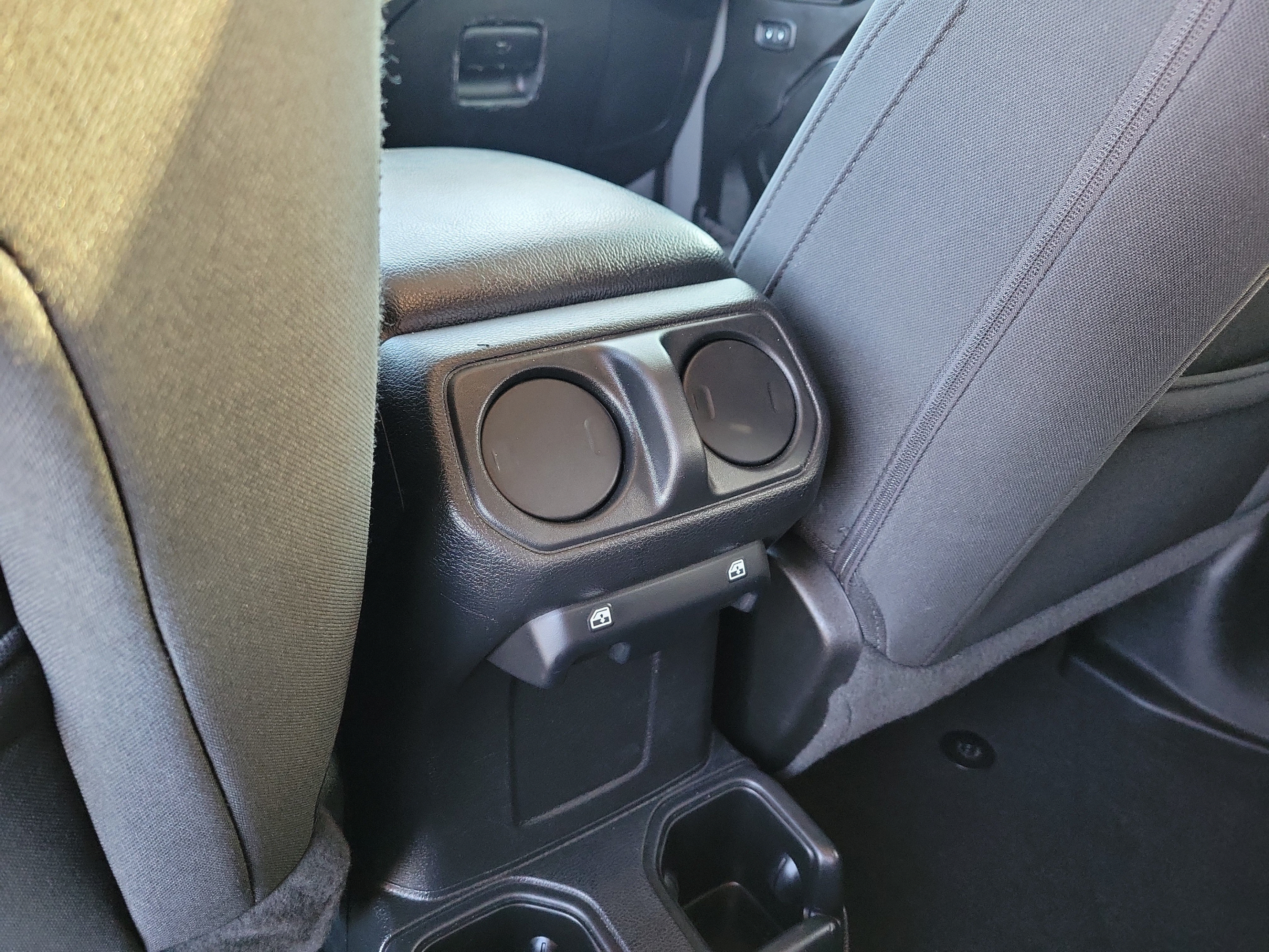 Used 2022 Jeep Gladiator Sport AWD/4WD image 14