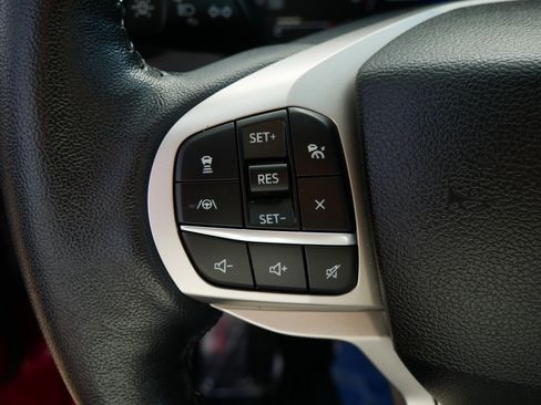 Certified 2022 Ford Explorer Limited w/ Equipment Group 301A image 28